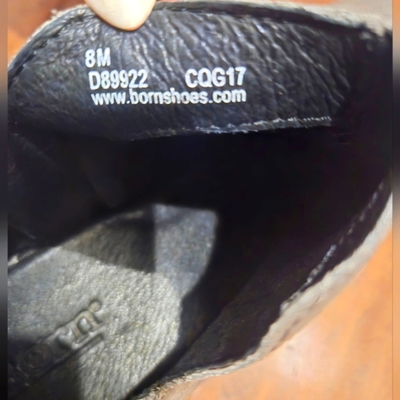 Born Kerri Gray Suede Distressed Western-Inspired Slip-On Ankle Booties 8M - Picture 3 of 5